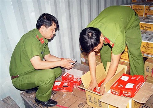 Bắt giám đốc ở Sài Gòn buôn lậu lô hàng hơn 7 tỷ đồng