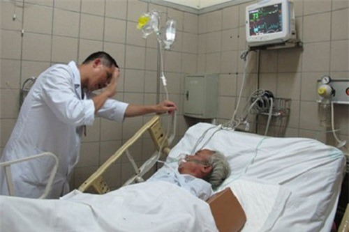 Cảnh báo: 4 người tử vong do rượu quê giả pha methanol