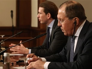 Lavrov: Nga không muốn nhượng bộ để thoát lệnh trừng phạt