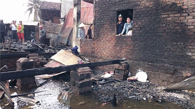 Cháy lớn ở Nha Trang: 400 người dân "khóc ròng" trước Tết 