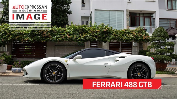 Chùm ảnh Ferrari 488 GTB trắng giá 15 tỷ đồng khoe dáng giữa Sài Gòn [VIDEO]