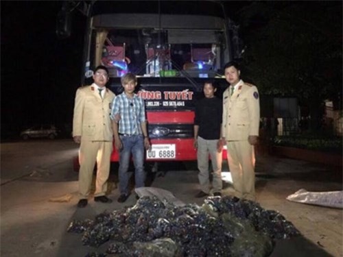 Bắt giữ 28.000 quả pháo đang tuồn từ Lào vào Việt Nam