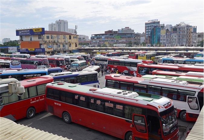 Chủ tịch Hà Nội yêu cầu làm rõ việc vé xe khách tăng giá tới 60%