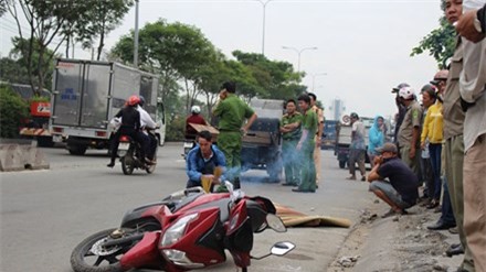 Đâm vào xe ba gác, nam thanh niên tử vong tại chỗ