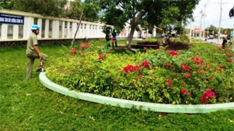 Điều tra vụ người phụ nữ chết bất thường bên cạnh ngân hàng