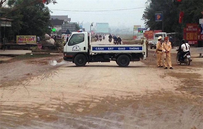 Đi bán hàng tết, bé gái 16 tuổi bị xe tông tử vong