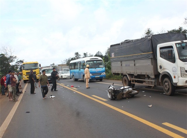 Xe biển xanh tông 2 cô giáo tử vong: Tình tiết bất ngờ
