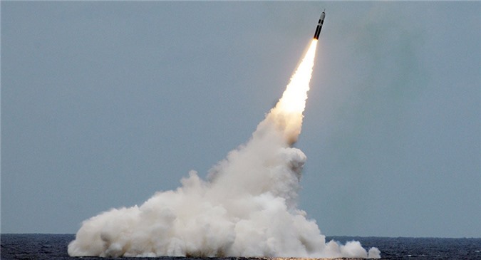 Mỹ khăng khăng giấu vụ Anh phóng tên lửa thất bại