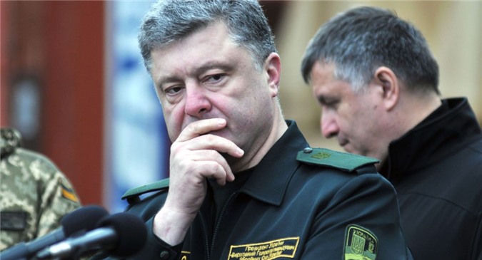 Tổng thống Ukraine lập vùng trời quân sự riêng ở Donbass