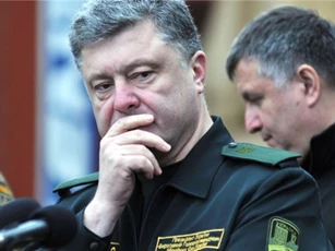 Tổng thống Ukraine lập vùng trời quân sự riêng ở Donbass
