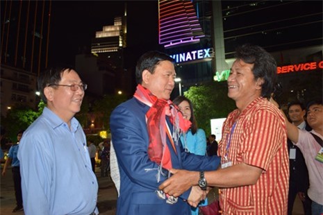 Đường hoa Nguyễn Huệ chính thức khai mạc 