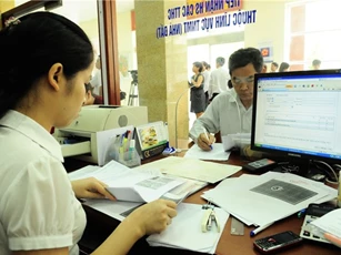 Phó thủ tướng yêu cầu cắt giảm thủ tục hành chính không cần thiết