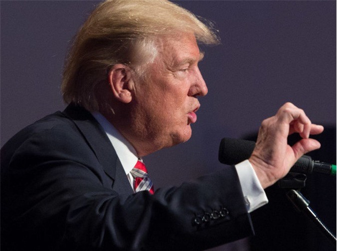 Tổng thống Mỹ Donald Trump bênh vực Obama