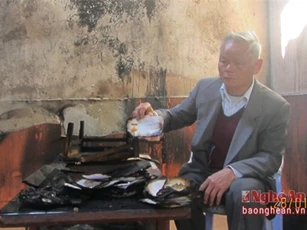 Cháy nhà ngay mùng 1 Tết vì bất cẩn khi thắp hương