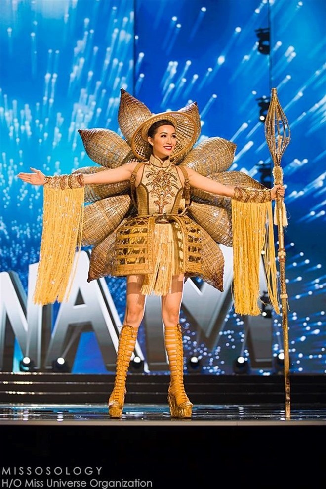 Lệ Hằng có cơ hội đoạt giải Trang phục dân tộc tại Miss Universe