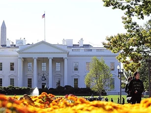 Nhà Trắng lên tiếng về cuộc điện đàm giữa ông Trump và Putin