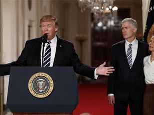 Tổng thống Trump đề cử người bảo thủ làm Chánh án Tòa tối cao