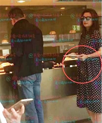 Vòng 2 to bất thường, Triệu Vy bị nghi mang thai lần hai