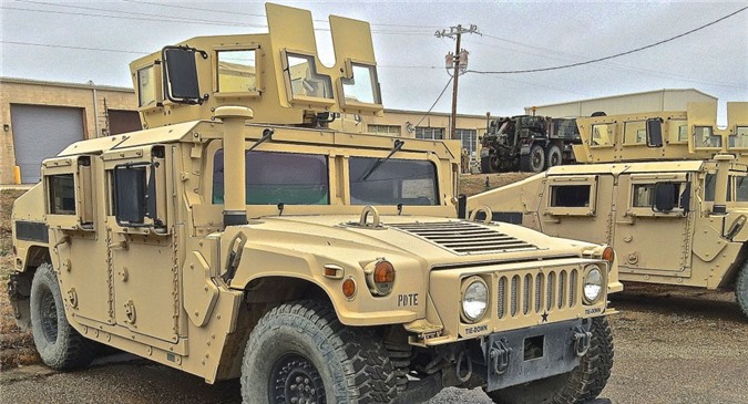 Mỹ cấp loạt vũ khí và thiết bị quân sự cho người Kurd ở Syria