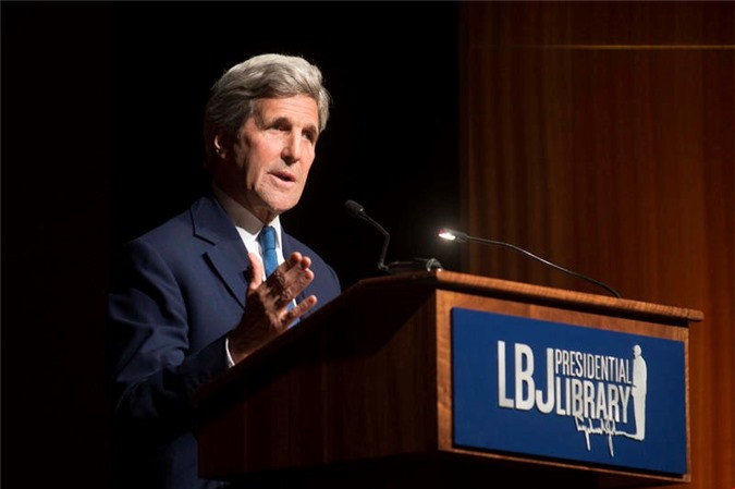 Cựu Ngoại trưởng Mỹ John Kerry sẽ viết hồi ký về Việt Nam?