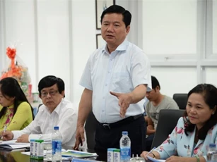 Đến Vinamilk, ông Đinh La Thăng bàn hướng phát triển bò sữa
