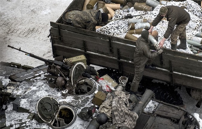 Nga: Không có cớ nào để Ukraine tấn công man rợ vào Donetsk