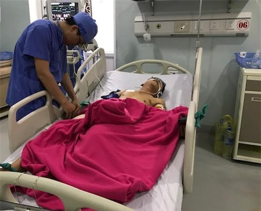 Tai nạn giao thông ở Nghệ An: Người chồng đau đớn đòi về nhà