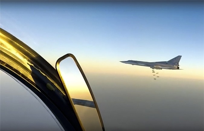 Chiến đấu cơ Nga dồn dập oanh kích IS ở Deir ez-Zor, Syria