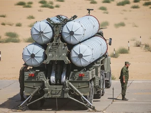Iran quả quyết chỉ mua tên lửa S-300 của Nga