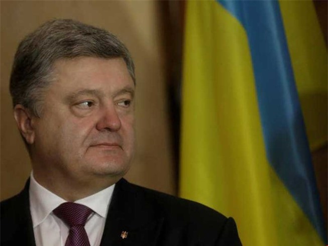 Bạo lực bùng phát ở miền Đông Ukraine, Mỹ và NATO đồng loạt "lùi bước"