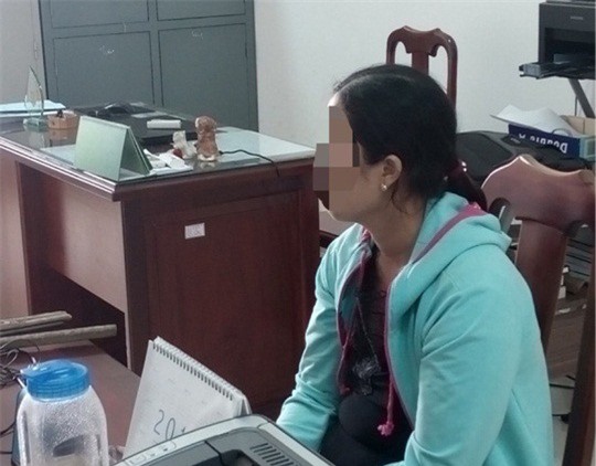 Bắt giam người mẹ tàn nhẫn đánh chết con thơ 3 tuổi