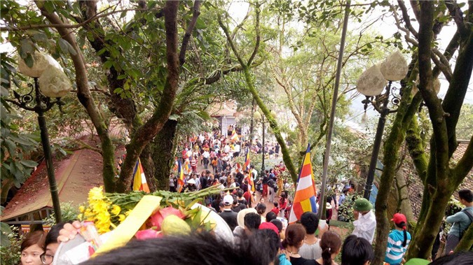 Chùa Hương Tích “Hoan châu đệ nhất danh lam” giữa núi rừng