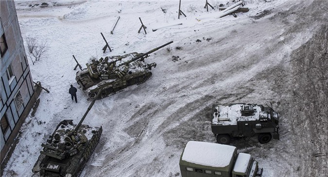 Tình hình Ukraine nóng lên, Trump và TTK NATO lập tức điện đàm 