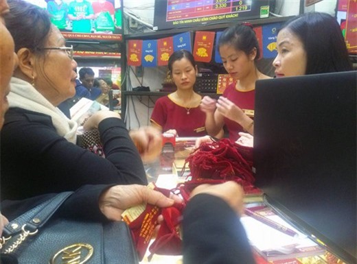 Mua vàng ngày thần Tài thực sự rước lộc về nhà?