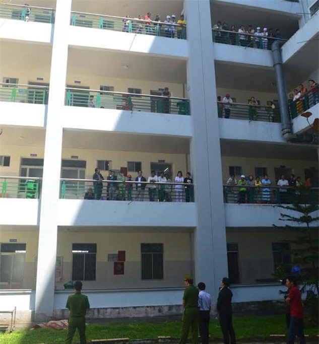 Sốc: 2 người nhảy lầu tự tử ở Bệnh viện Đa khoa Quảng Ngãi
