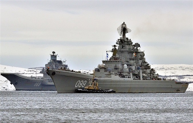 Nga đón thủy thủ từ Syria trở về bằng món lợn sữa quay