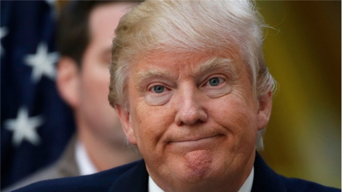 Tỷ lệ ủng hộ Donald Trump chạm mức thấp mới