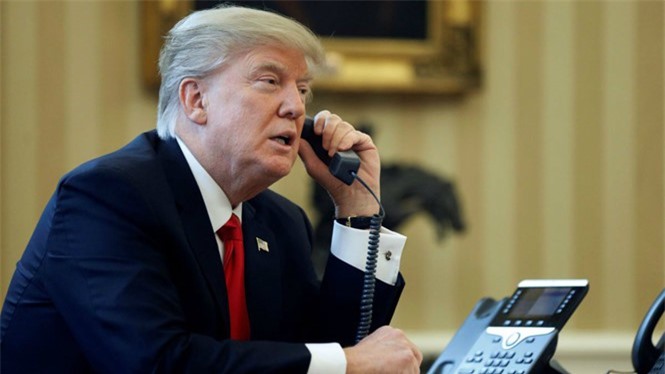 Điện đàm với ông Tập, Trump "bất ngờ" cam kết tôn trọng "một Trung Quốc"