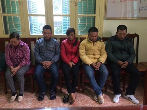 Tạm giữ 5 đối tượng "xin đểu tiền" trên cầu Thăng Long