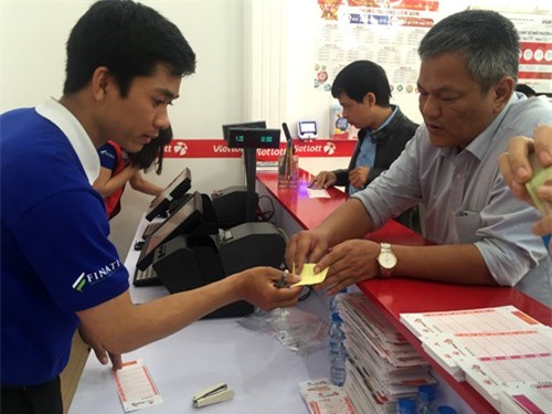 Người Hà Nội trúng độc đắc xổ số Vietlott, miền Bắc tăng doanh thu?