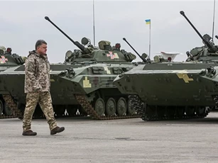 Tổng thống Poroshenko: Ukraine thử nghiệm thành công tên lửa mới