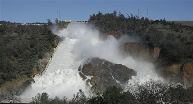 Chính quyền Mỹ tuyên bố tản cư khẩn cấp 