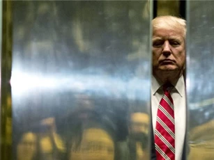 Nga phải rùng mình khi Quốc hội Mỹ "cởi trói" cho ông Trump