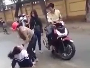 Tiết lộ nguyên nhân nữ sinh bị hành hung ở Hà Tĩnh