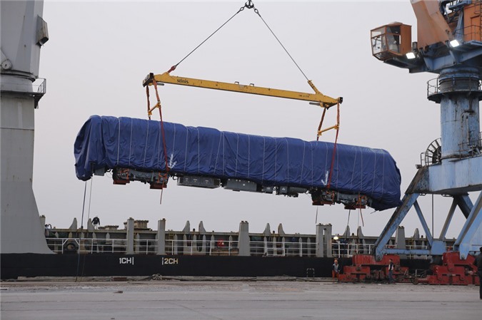 Toàn cảnh lô hàng tàu Cát Linh - Hà Đông đầu tiên về Hải Phòng