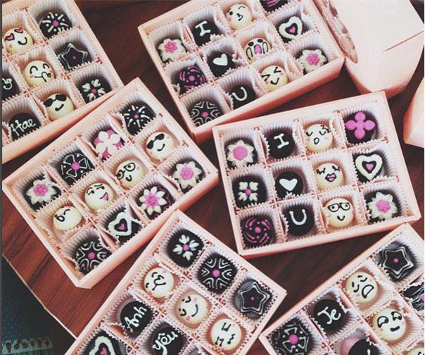 Tự tay làm socola cực đẹp ngày Valentine 2017