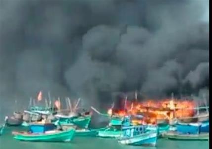  Phú Quốc: Ghe câu mực cháy trơ khung, thiệt hại 1,5 tỷ đồng