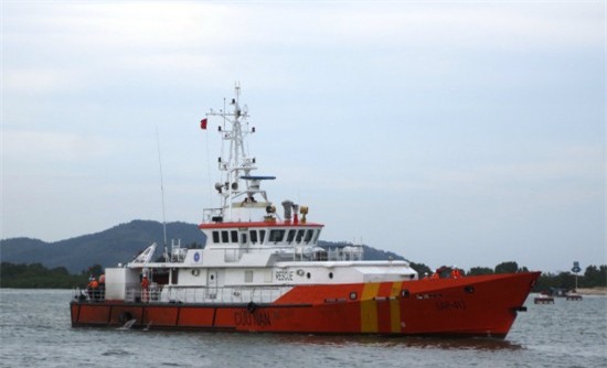 Tàu cá chìm ngoài khơi, 5 ngư dân mất tích