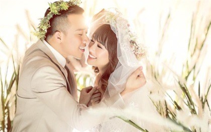 Valentine: Các sao Việt khéo khoe quà tặng độc đáo