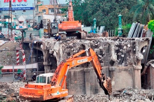 49 ngày phá dỡ cây cầu gần 100 tuổi ở Sài Gòn